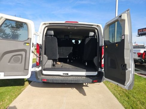 Used 2023 Ford Transit 350 XL image 5