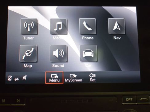 Used 2017 Porsche Macan Turbo image 23