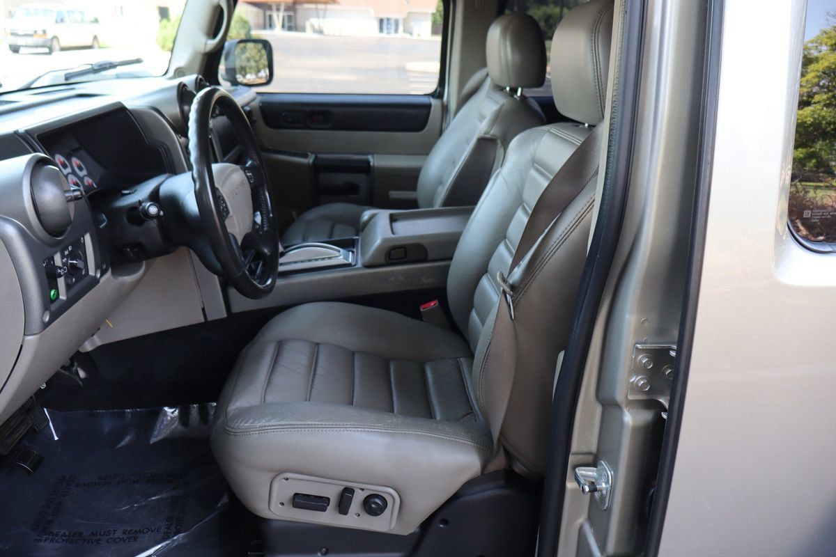 Used 2003 HUMMER H2 w/ Preferred Equipment Group AWD/4WD image 19