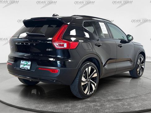Used 2024 Volvo XC40 B5 Plus w/ Climate Package AWD/4WD image 4