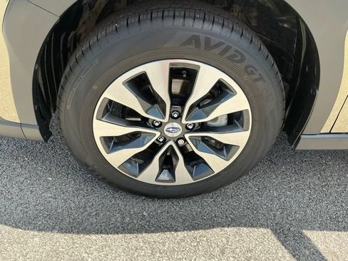 Certified 2025 Subaru Outback Limited AWD/4WD image 10