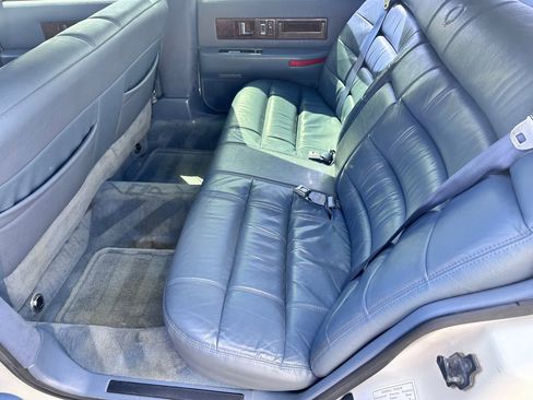 Used 1996 Cadillac Fleetwood Brougham image 8