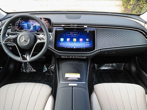 New 2026 Mercedes-Benz E 350 4MATIC Sedan image 12