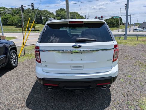 Used 2013 Ford Explorer XLT AWD/4WD image 3