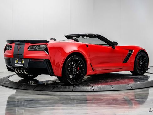 Used 2015 Chevrolet Corvette Z06 w/ 3LZ Preferred Equipment Group image 18