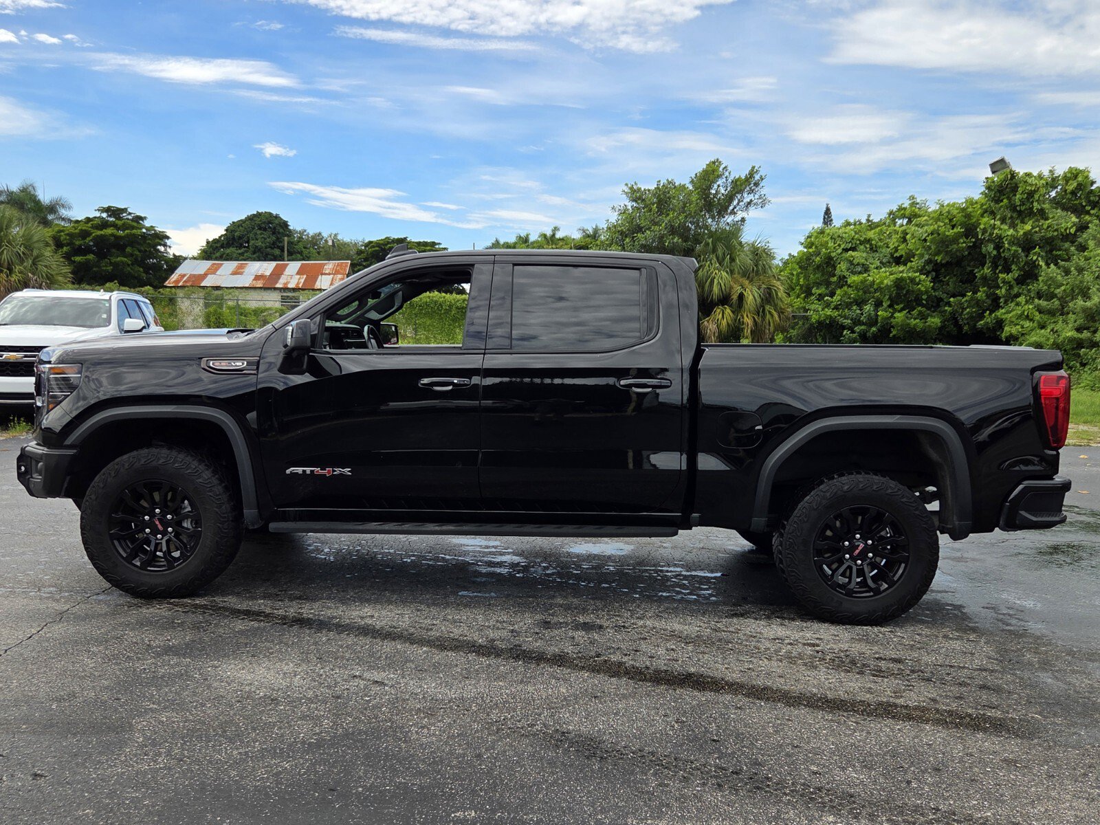 Certified 2023 GMC Sierra 1500 AT4X AWD/4WD image 2