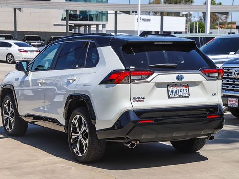 Used 2023 Toyota RAV4 XSE w/ Weather Package AWD/4WD image 9