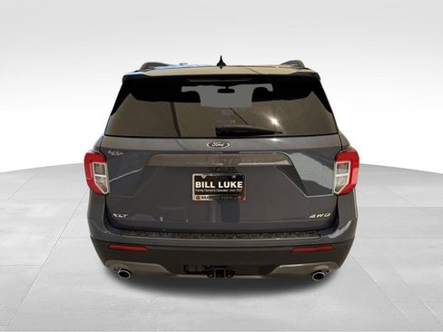Used 2021 Ford Explorer XLT w/ Equipment Group 202A AWD/4WD image 9