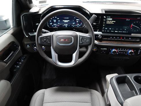 Used 2024 GMC Sierra 3500 SLE image 12