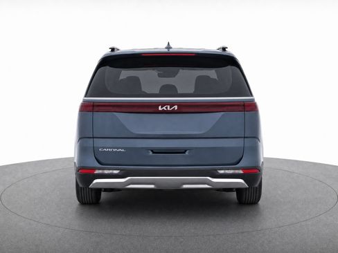 Used 2023 Kia Carnival SX FWD image 6
