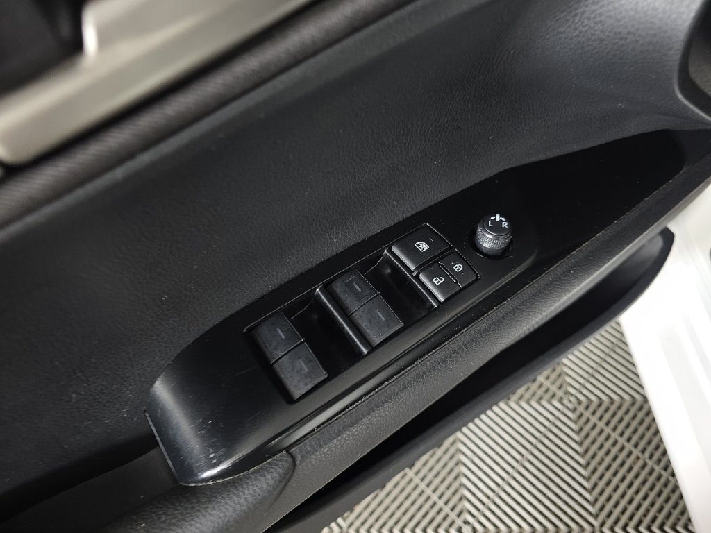 Used 2025 Toyota Camry LE FWD image 21
