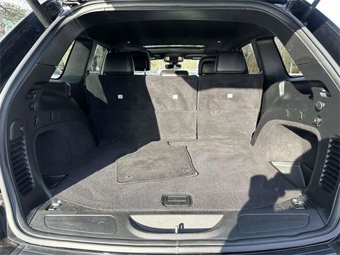 Certified 2019 Jeep Grand Cherokee Altitude image 12