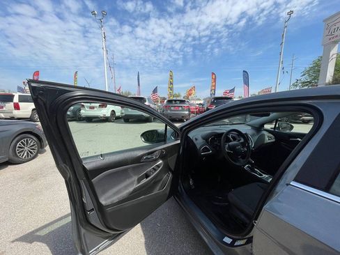 Used 2019 Chevrolet Cruze LT w/ LT Fleet Convenience Package image 21