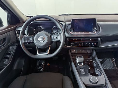 Used 2023 Nissan Rogue S image 16