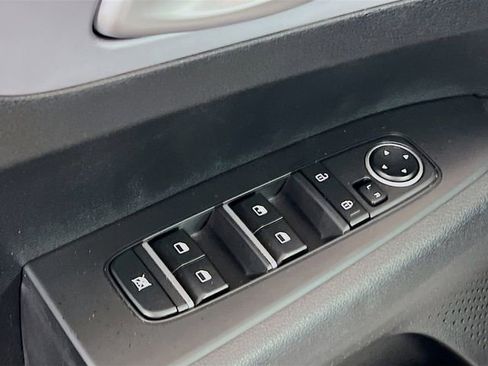 Used 2024 Kia Forte LXS image 17