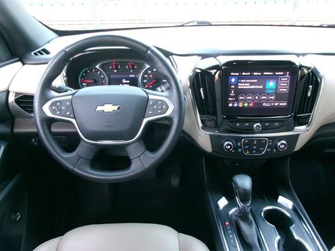 Used 2023 Chevrolet Traverse LT w/ LPO, Floor Liner Package AWD/4WD image 16