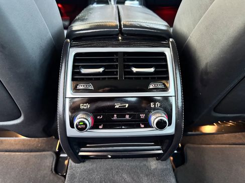 Used 2022 BMW 740i image 33