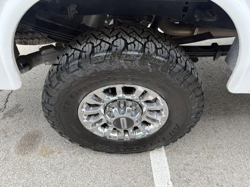 Used 2021 Ford F350 XLT w/ XLT Premium Package AWD/4WD image 15