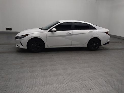 Used 2023 Hyundai Elantra SEL FWD image 2