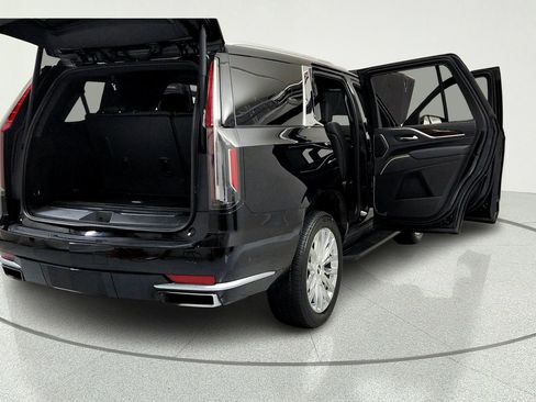 Certified 2024 Cadillac Escalade Premium Luxury AWD/4WD image 12