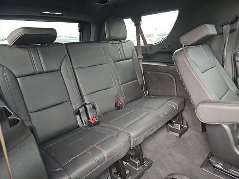 Used 2022 Chevrolet Suburban RST w/ Luxury Package image 13