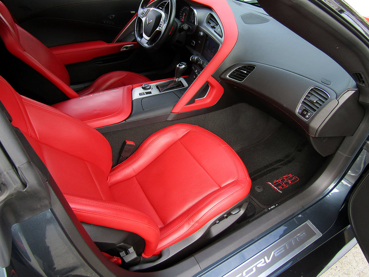 Used 2019 Chevrolet Corvette Grand Sport RWD image 13