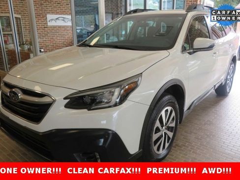 Used 2020 Subaru Outback Premium image 1