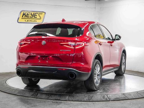 Used 2023 Alfa Romeo Stelvio Sprint RWD image 4