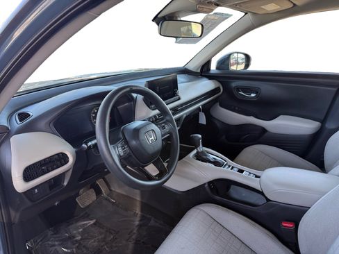 Used 2025 Honda HR-V LX image 9