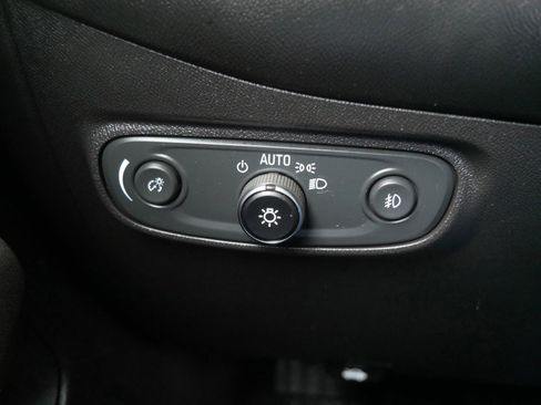 Used 2020 Chevrolet Equinox LT image 28