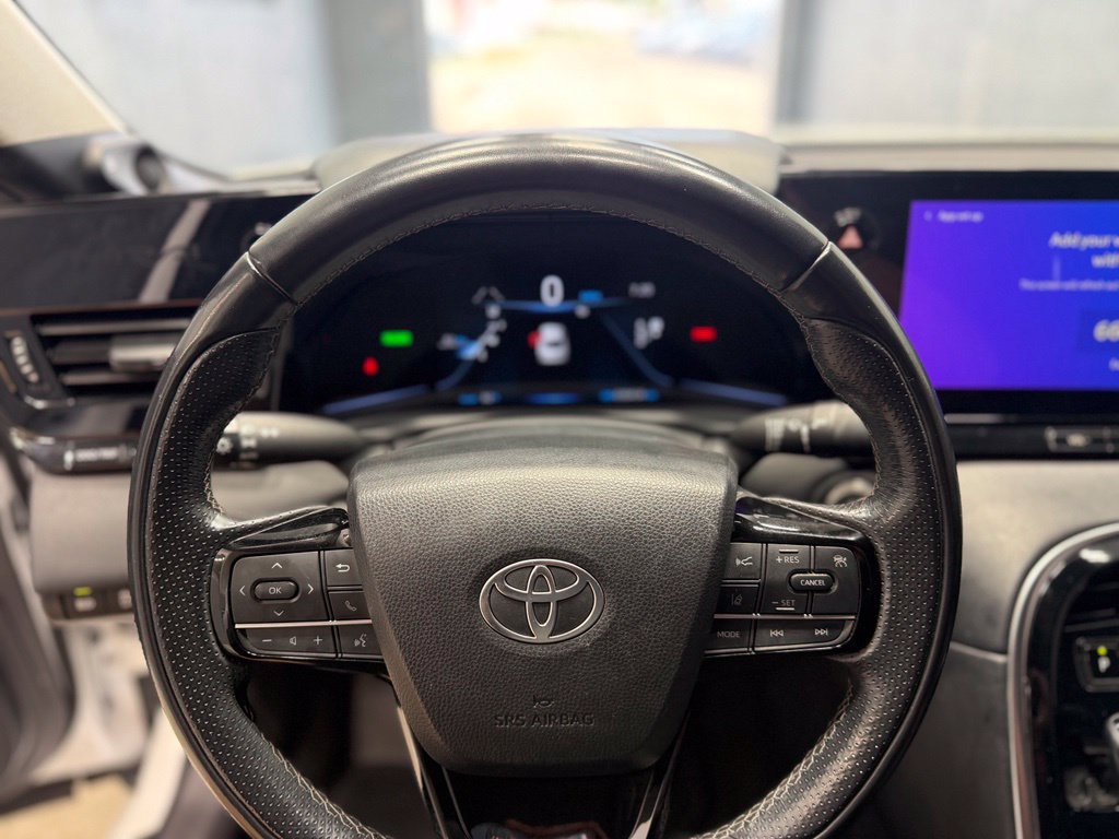Used 2023 Toyota Mirai w/ Advanced Technology Package RWD image 17