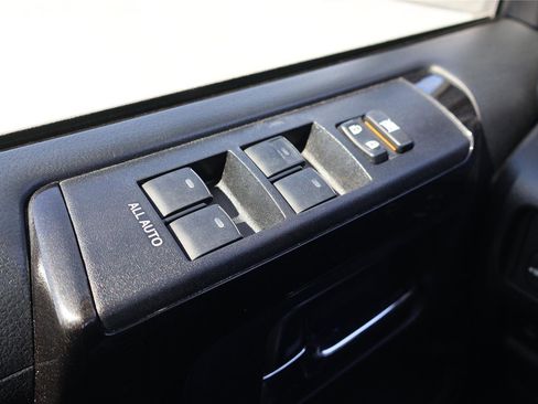 Used 2019 Toyota 4Runner Limited image 18