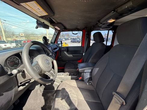 Used 2014 Jeep Wrangler Unlimited Sport image 12