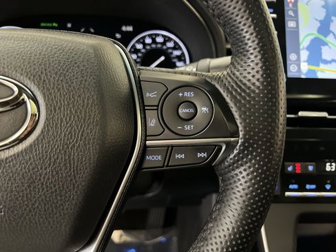 Used 2022 Toyota Avalon Limited image 33