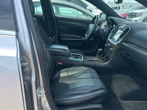 Used 2013 Chrysler 300 C AWD/4WD image 17