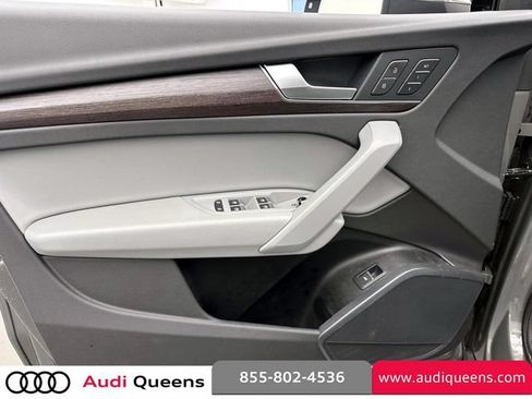 Used 2023 Audi Q5 2.0T Premium w/ Convenience Package AWD/4WD image 16