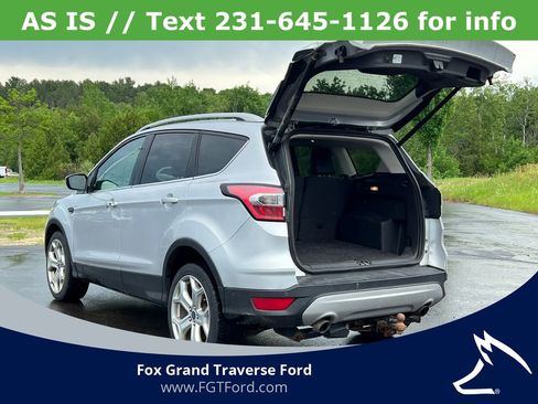 Used 2017 Ford Escape Titanium w/ Equipment Group 301A AWD/4WD image 31