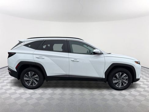 Used 2022 Hyundai Tucson Blue image 4