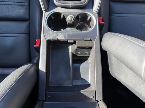 Used 2022 Porsche Cayenne Platinum Edition image 20