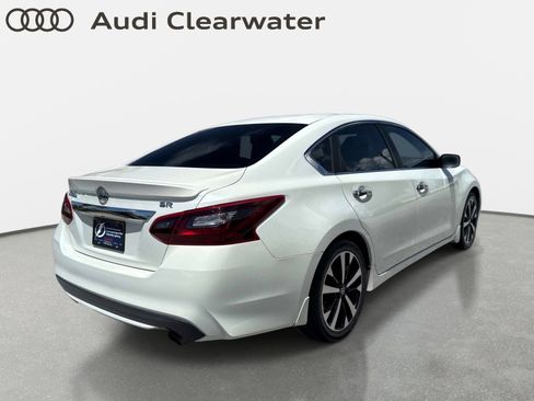 Used 2018 Nissan Altima 2.5 SR FWD image 4