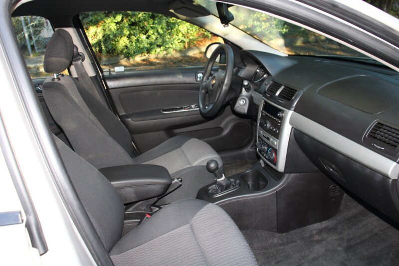 Used 2009 Chevrolet Cobalt LT FWD image 13