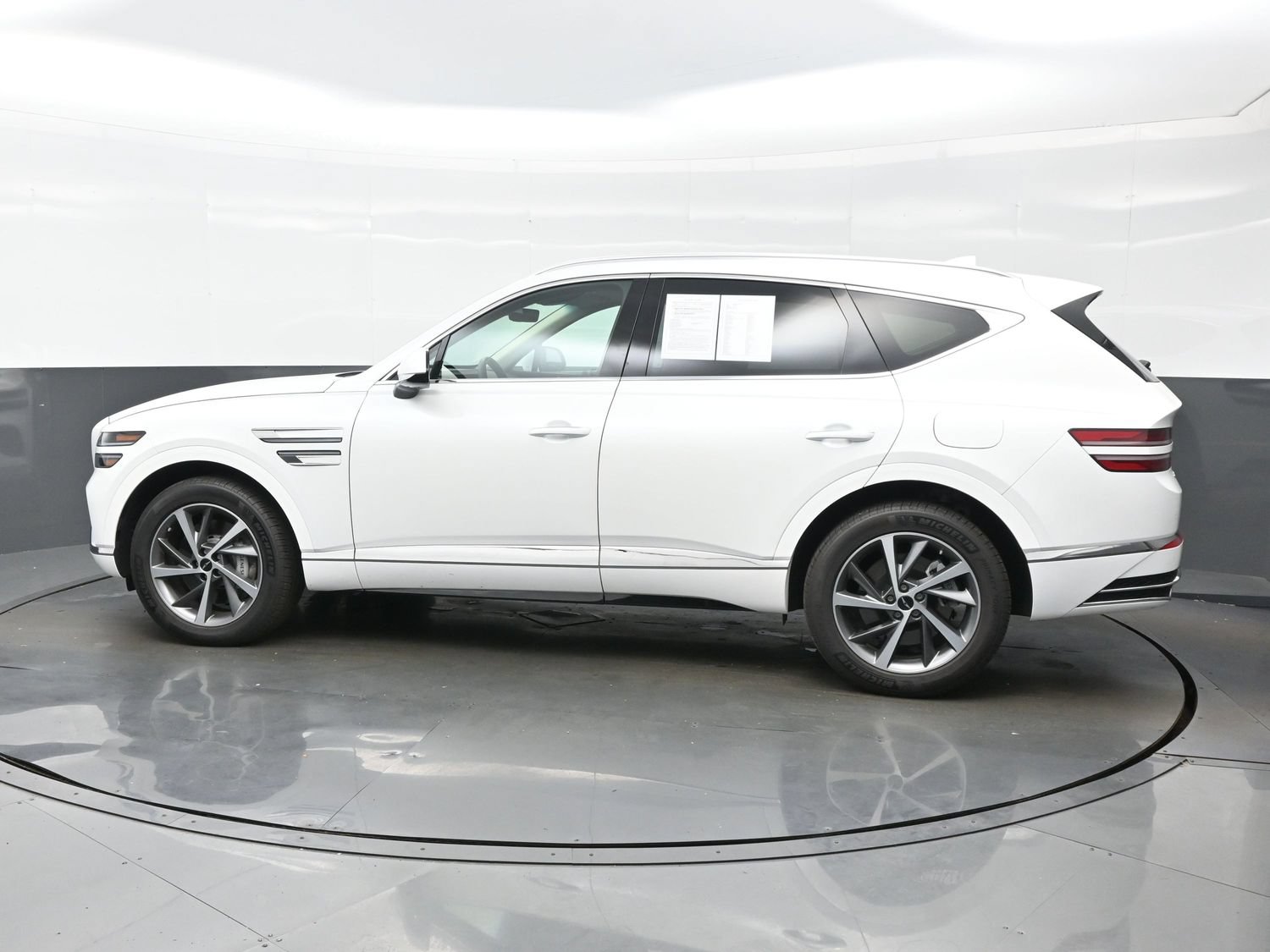Used 2026 Genesis GV80 2.5T Select AWD/4WD image 3