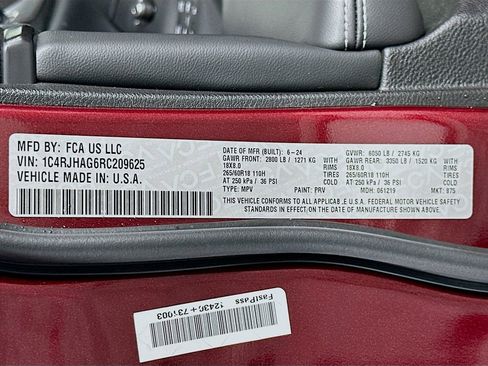 Used 2024 Jeep Grand Cherokee Altitude image 32