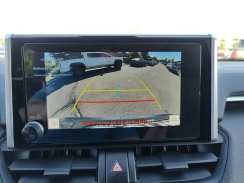 Used 2025 Toyota RAV4 XLE image 21