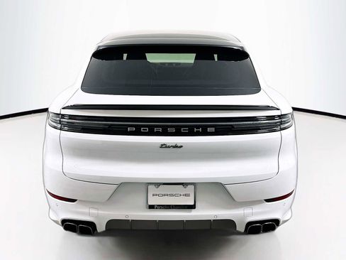 New 2025 Porsche Cayenne Turbo image 9
