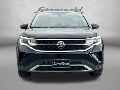 Used 2022 Volkswagen Taos SEL w/ Panoramic Sunroof Package image 5