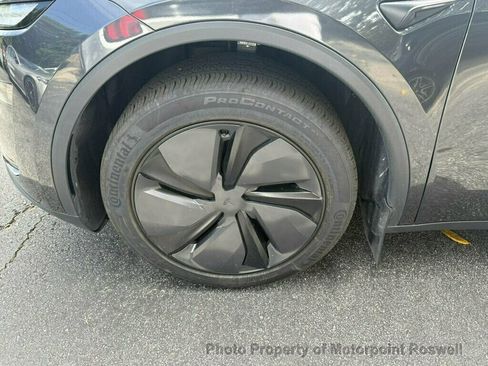 Used 2026 Tesla Model Y Long Range RWD image 25