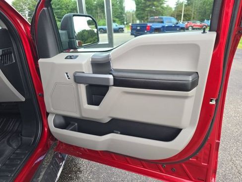 Used 2018 Ford F150 XLT w/ Equipment Group 302A Luxury AWD/4WD image 36