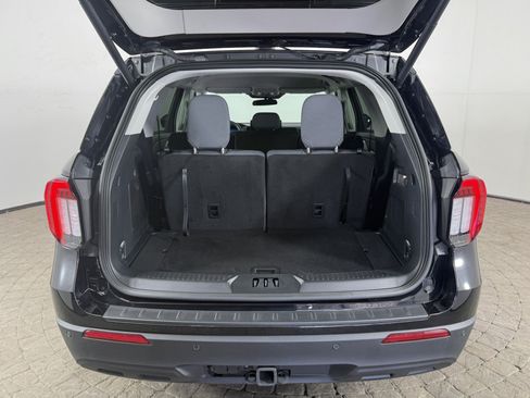 Used 2025 Ford Explorer Active AWD/4WD image 7