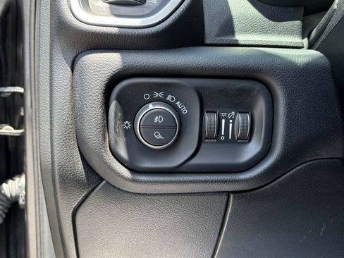 Used 2024 RAM 2500 Laramie w/ Safety Group AWD/4WD image 31